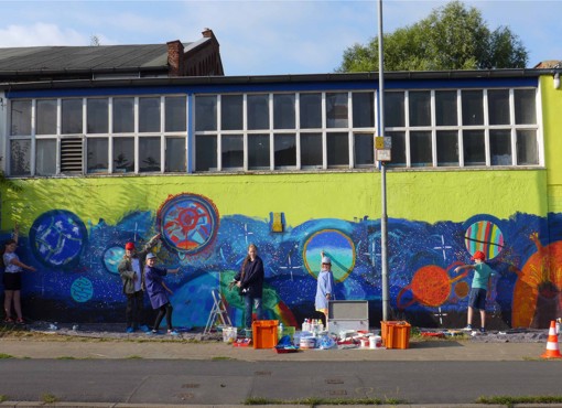 Fassadenmalerei: Kosmos, Jugendprojekt, Stiftung Kulturfunke Lbeck