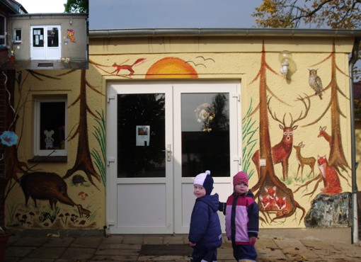 Fassadenmalerei: Tiere Europas, Wildschweine, Rehe, Füchse Fassadenmalerei: Tiere Europas, Wildschweine, Rehe, Füchse