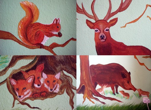 Wandmalerei: Waldtiere, Detailaufnahmen mit Eichhörnchen, Hirsch, Fuchs, Wildschwein Wandmalerei: Waldtiere, Detailaufnahmen mit Eichhörnchen, Hirsch, Fuchs, Wildschwein